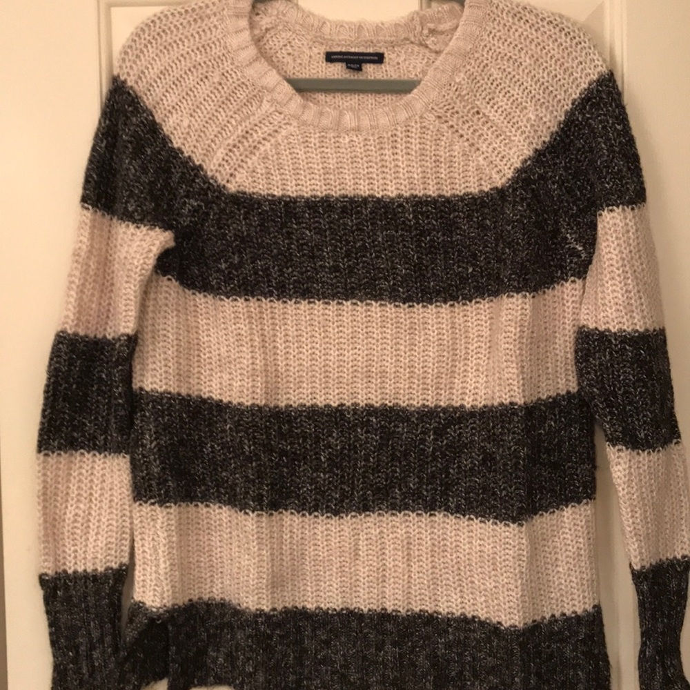 American Eagle sweater